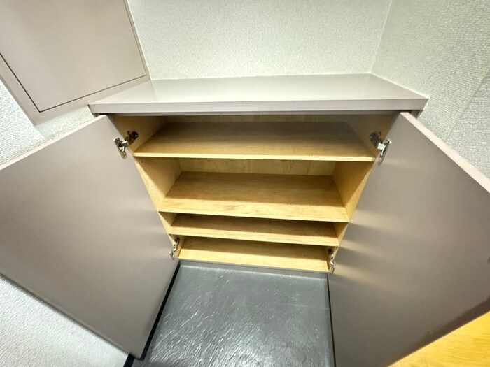 物件内観写真15　(靴箱)