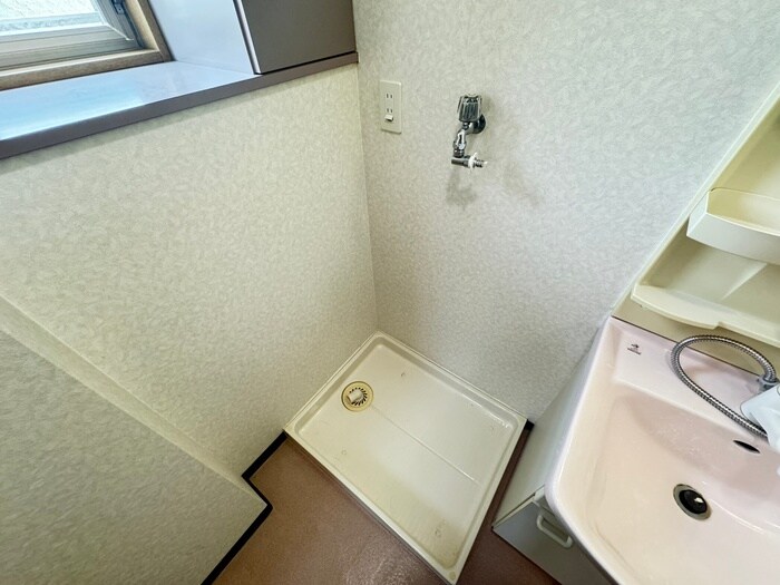 物件内観写真19　(洗濯機置場)