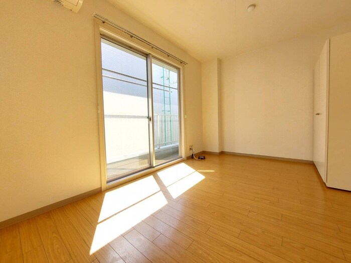 物件内観写真10　(居室)