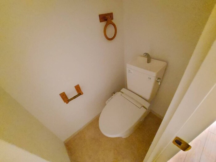 物件内観写真15　(トイレ)