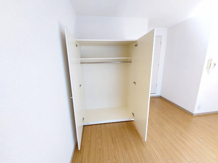 物件内観写真16　(収納)