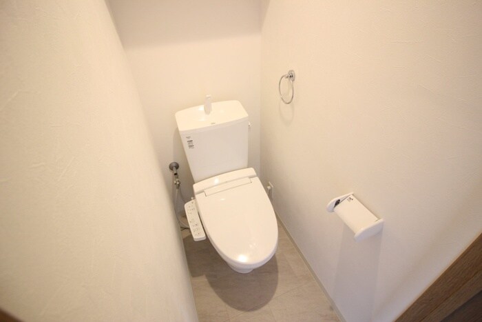 物件内観写真14　(トイレ)