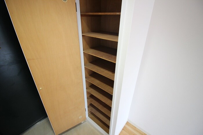 物件内観写真15　(靴箱)