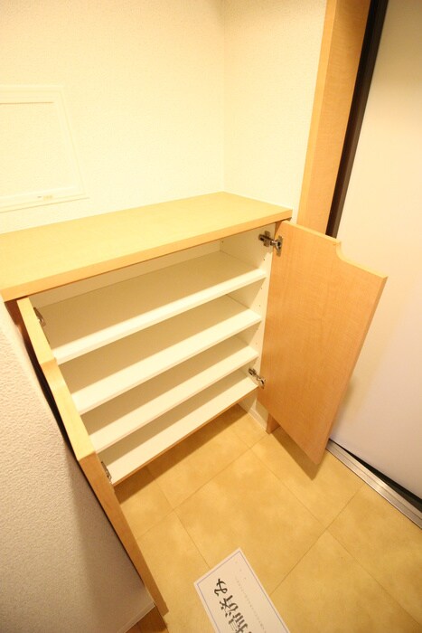 物件内観写真17　(靴箱)