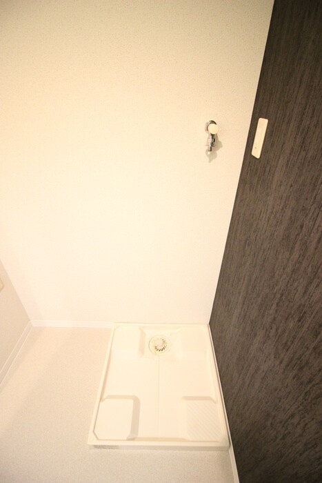 物件内観写真18　(洗濯機置場)