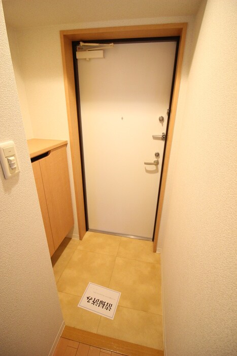 物件内観写真21　(玄関)