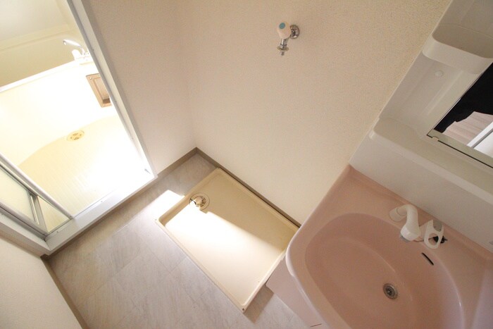 物件内観写真17　(洗濯機置場)