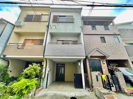 滝井元町三丁目貸家外観写真