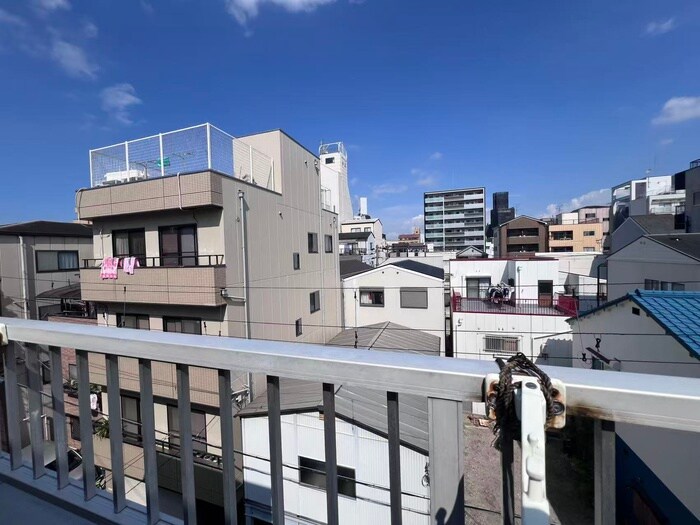 物件内観写真11　(室内からの展望)