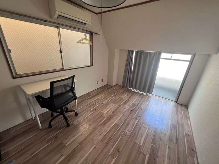 物件内観写真13　(居室)