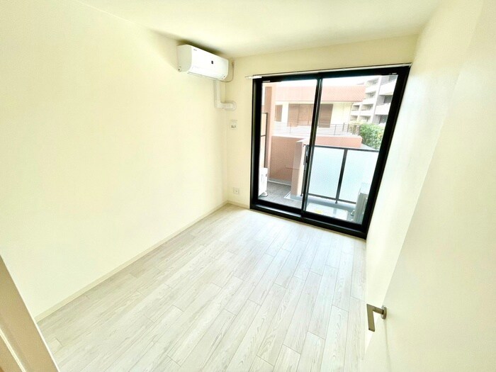 物件内観写真12　(廊下)