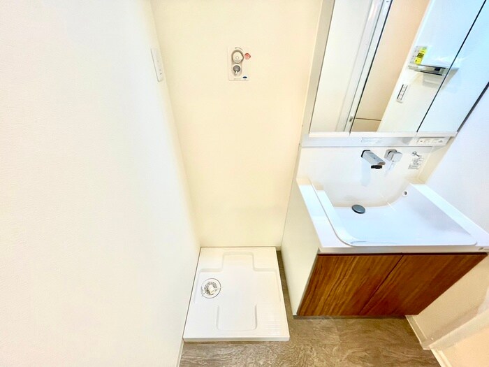 物件内観写真14　(洗濯機置場)