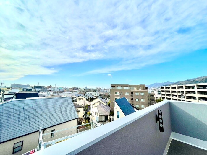 物件内観写真17　(室内からの展望)