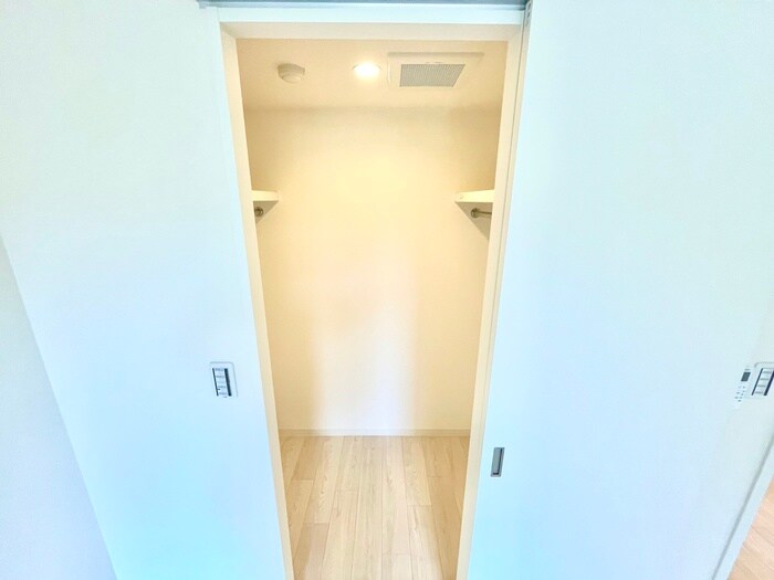 物件内観写真21　(収納)