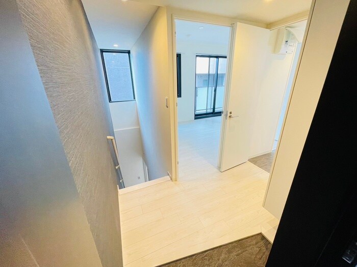 物件内観写真21　(玄関)