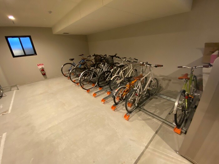 物件外観写真3　(駐輪場)