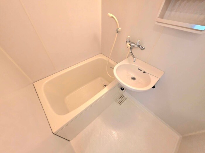 物件内観写真10　(バス／シャワールーム等)