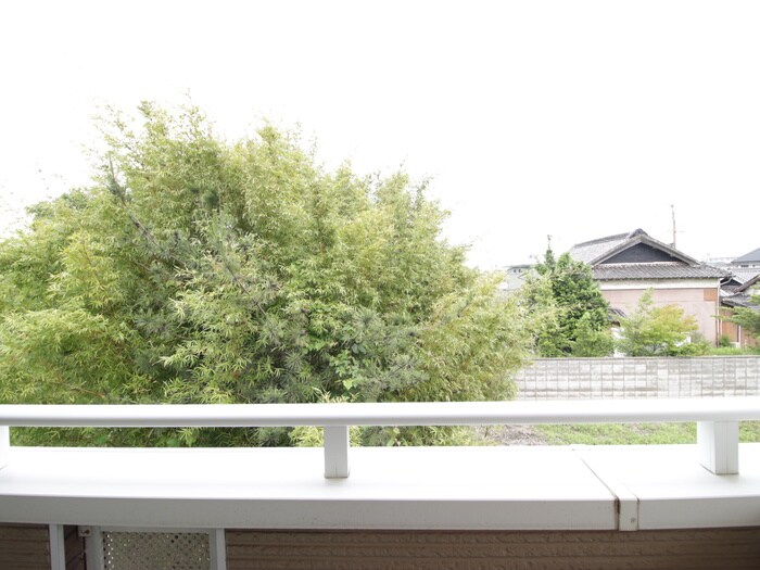 物件内観写真20　(室内からの展望)