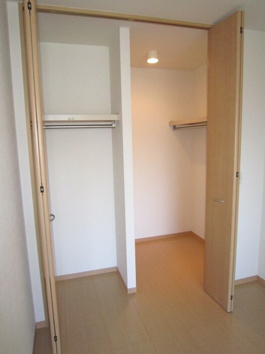 物件内観写真11　(収納)
