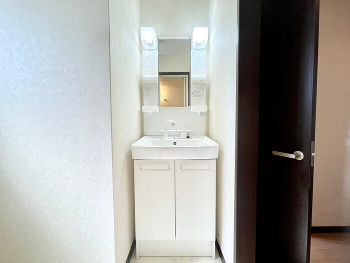 物件内観写真11　(洗面)