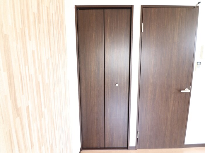 物件内観写真11　(収納)