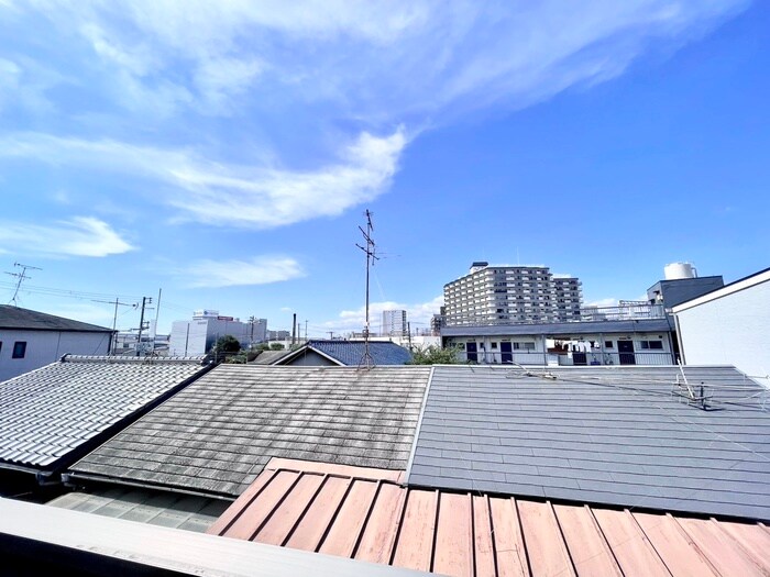 物件内観写真12　(室内からの展望)