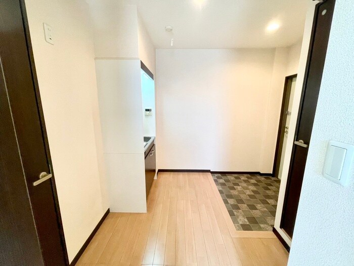 物件内観写真14　(廊下)