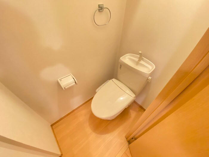 物件内観写真13　(トイレ)