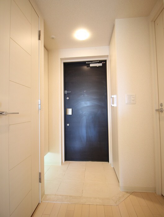 物件内観写真17　(玄関)