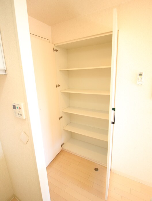 物件内観写真20　(収納)