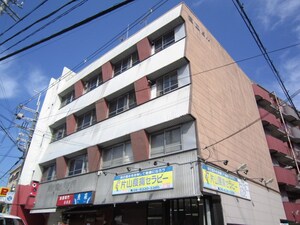 三竝ビル外観写真