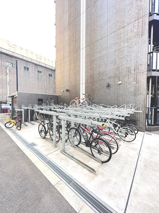 物件外観写真4　(駐輪場)