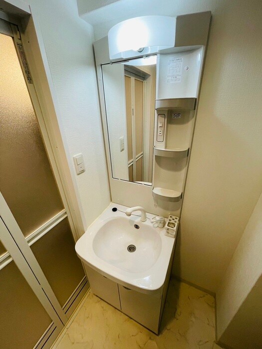 物件内観写真11　(洗面)