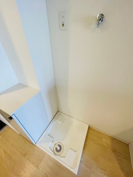 物件内観写真14　(洗濯機置場)