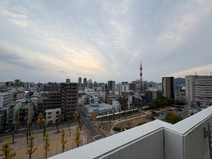 物件内観写真15　(室内からの展望)