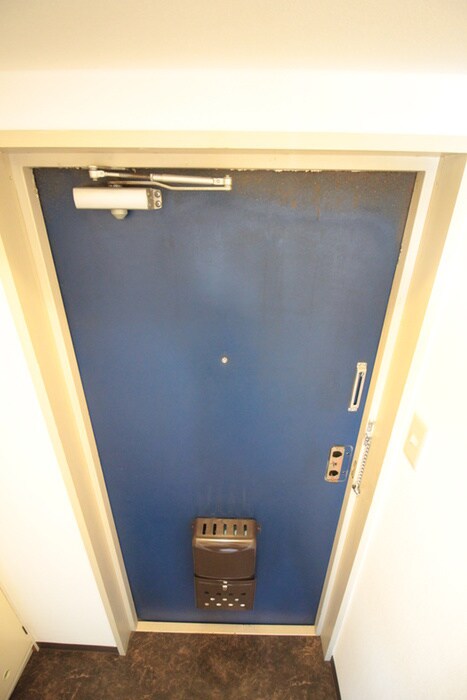 物件内観写真7　(玄関)