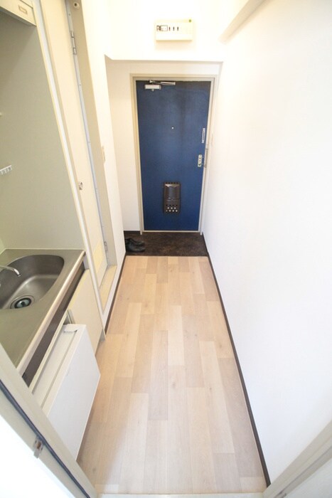 物件内観写真8　(廊下)