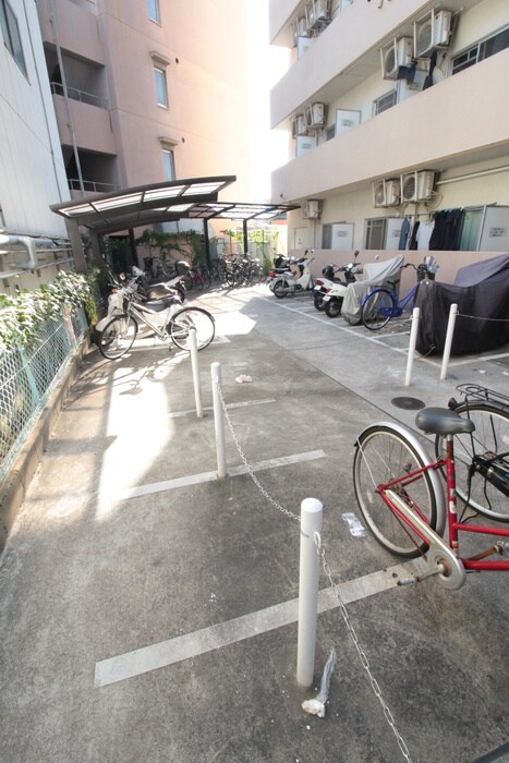 物件外観写真5　(駐輪場)