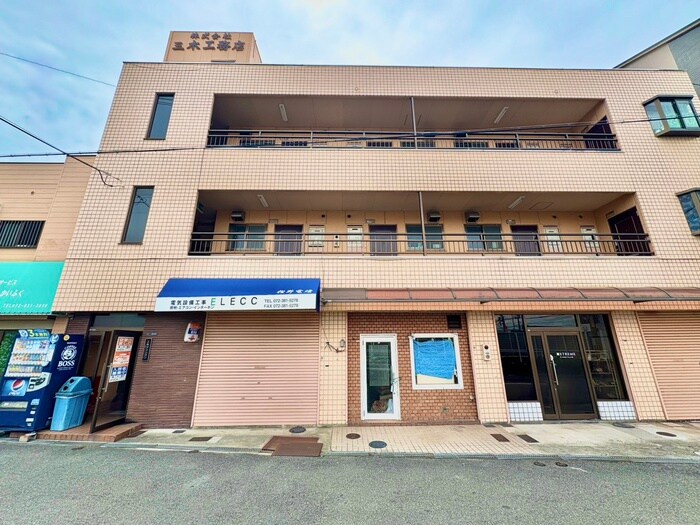 物件外観写真2　(外観写真)