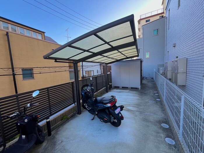 物件外観写真5　(駐輪場)