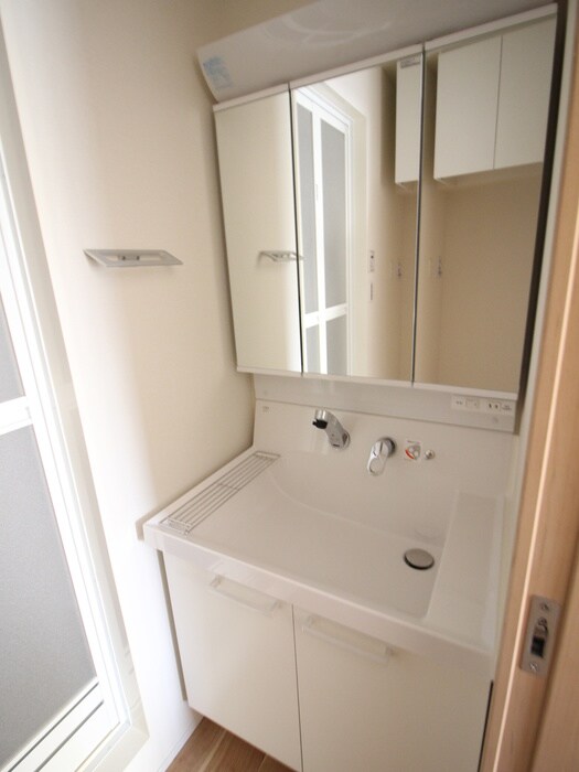 物件内観写真11　(洗面)