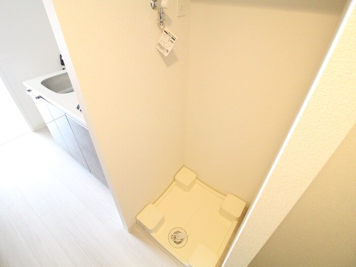 物件内観写真12　(洗濯機置場)