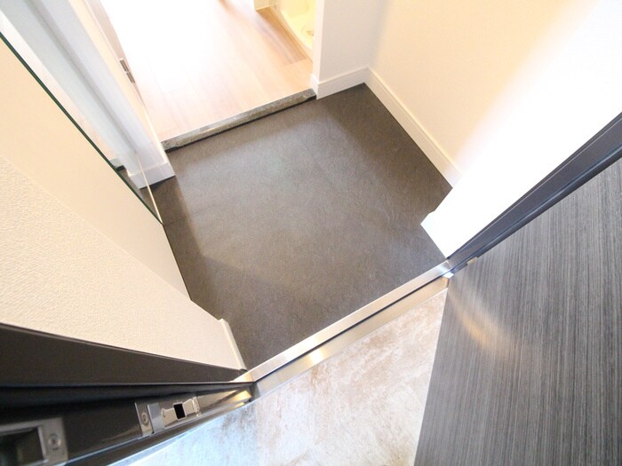 物件内観写真14　(玄関)