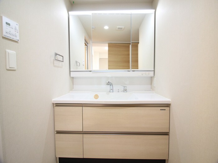 物件内観写真12　(洗面)