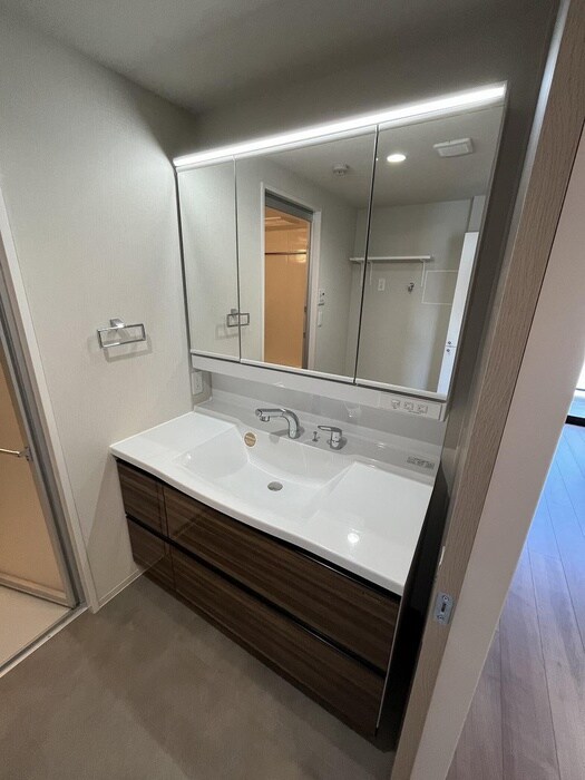 物件内観写真13　(洗面)