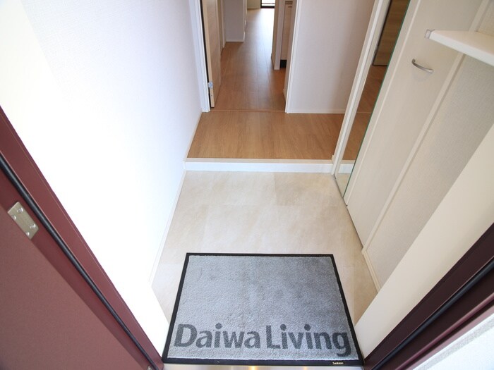 物件内観写真15　(玄関)