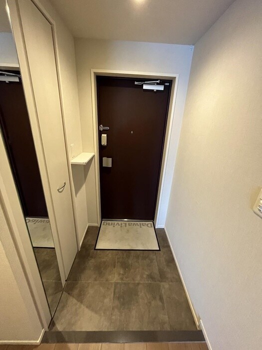 物件内観写真15　(玄関)