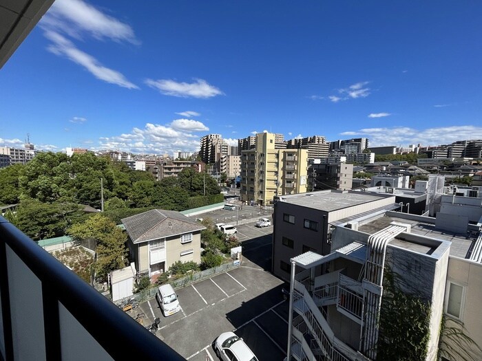 物件内観写真17　(室内からの展望)