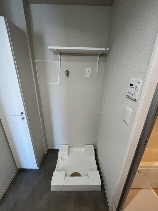 物件内観写真18　(洗濯機置場)