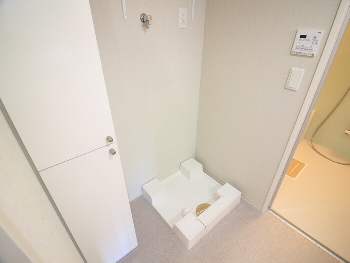 物件内観写真19　(洗濯機置場)